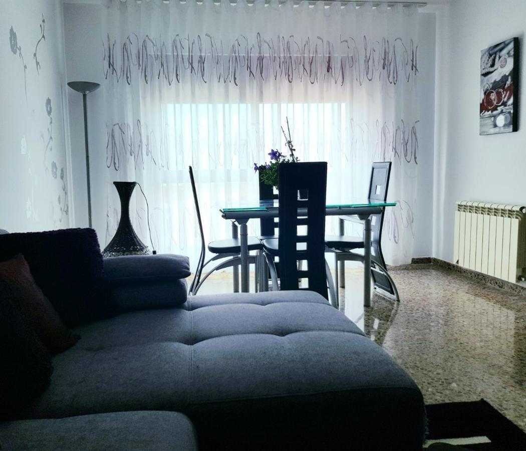 Piso Amplio De 3 Habitaciones, 2 Banos, Ascensor Y Parking Burriana Bagian luar foto