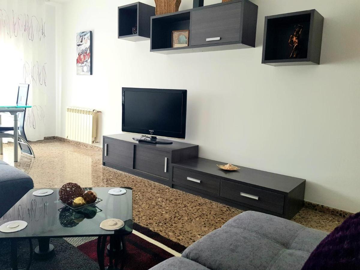 Piso Amplio De 3 Habitaciones, 2 Banos, Ascensor Y Parking Burriana Bagian luar foto